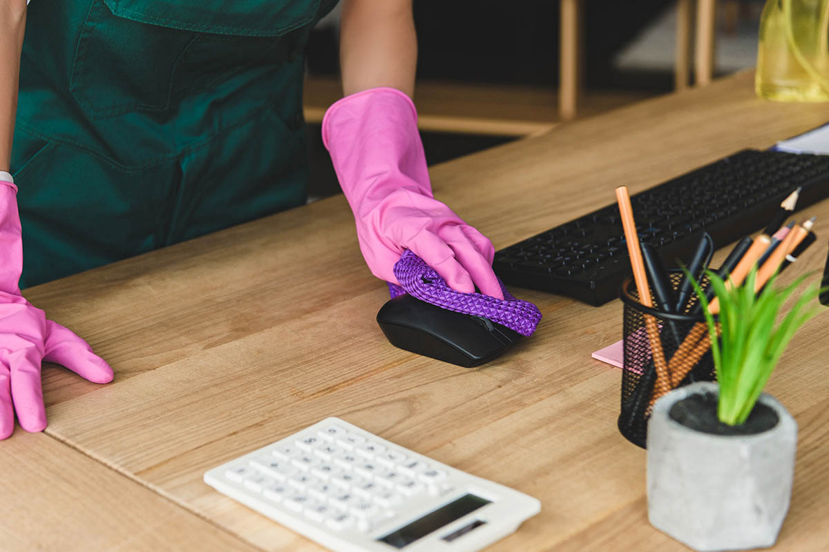 Easy steps to keeping the office fresh