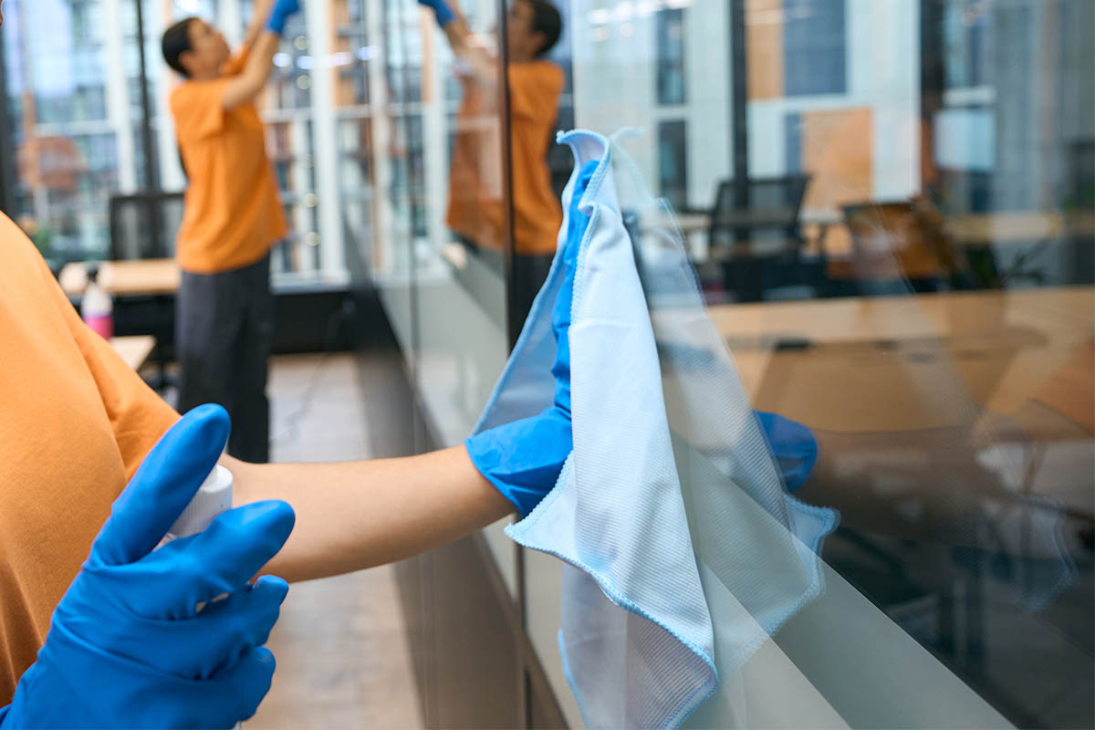 five benefits of hiring a professional cleaning contractor